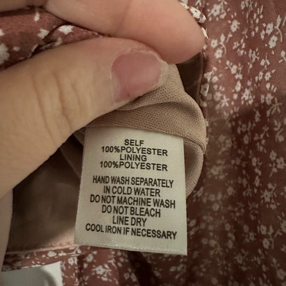 Women’s Size Large Cotton Candy Floral Blouse in Dusty Pink - Picture 4 of 5